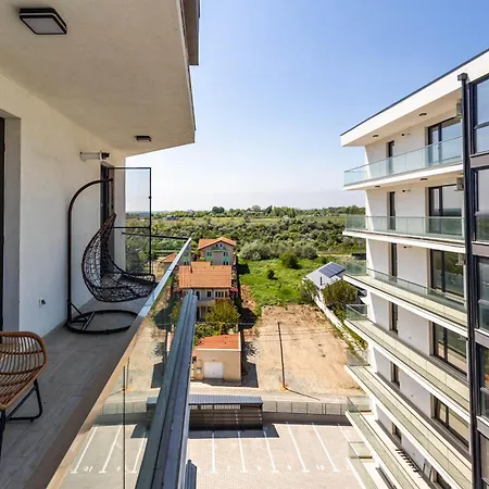 Solaris Meraki And Apartman *